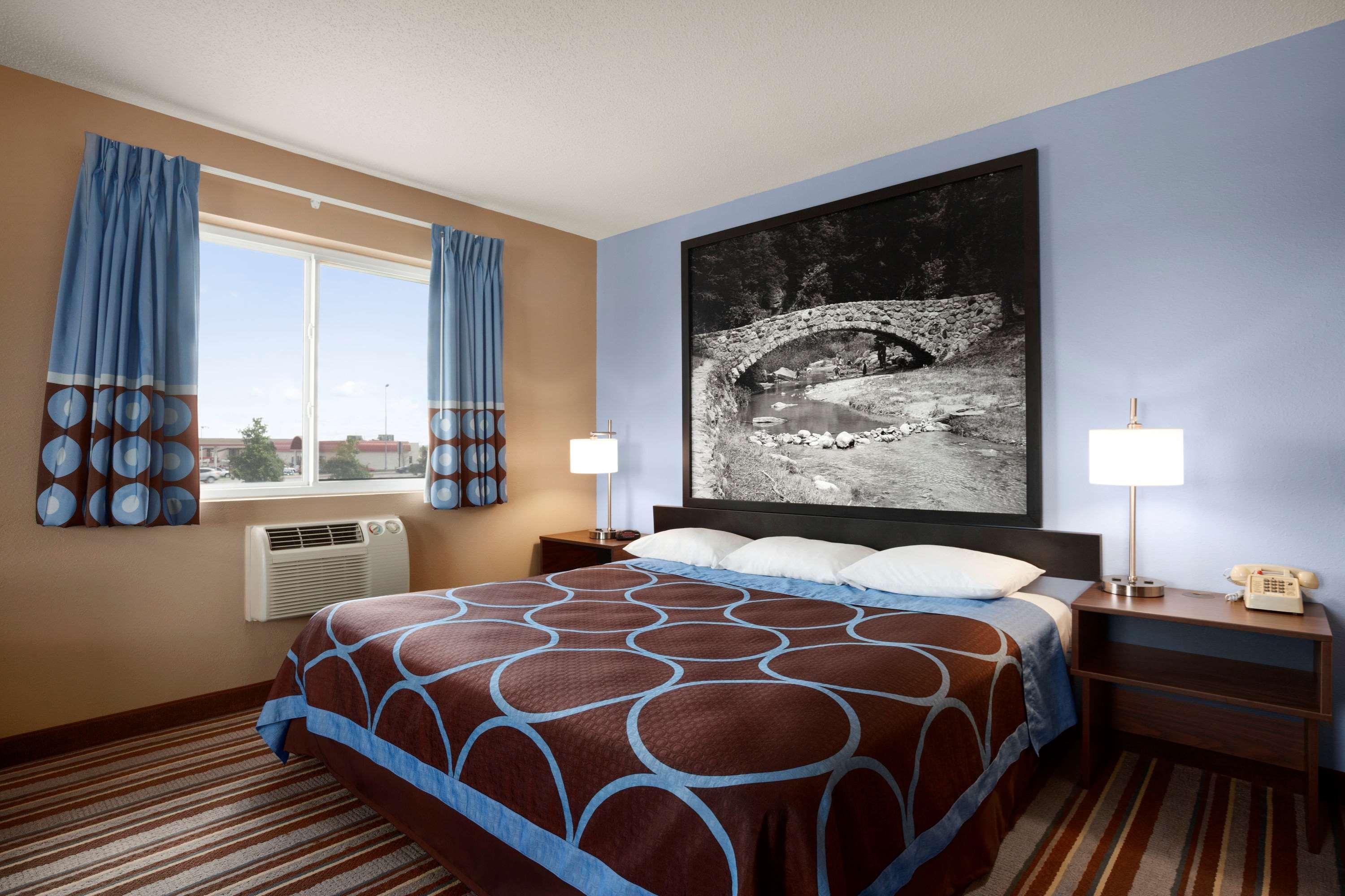Super 8 By Wyndham Council Bluffs Ia Omaha Ne Area Motel Екстериор снимка
