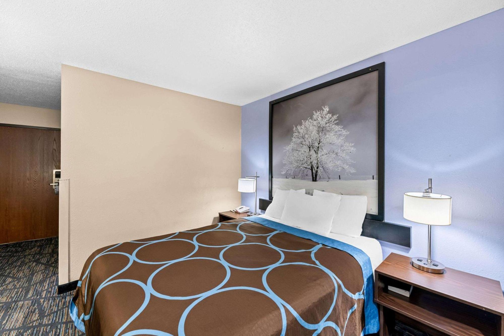 Super 8 By Wyndham Council Bluffs Ia Omaha Ne Area Motel Екстериор снимка