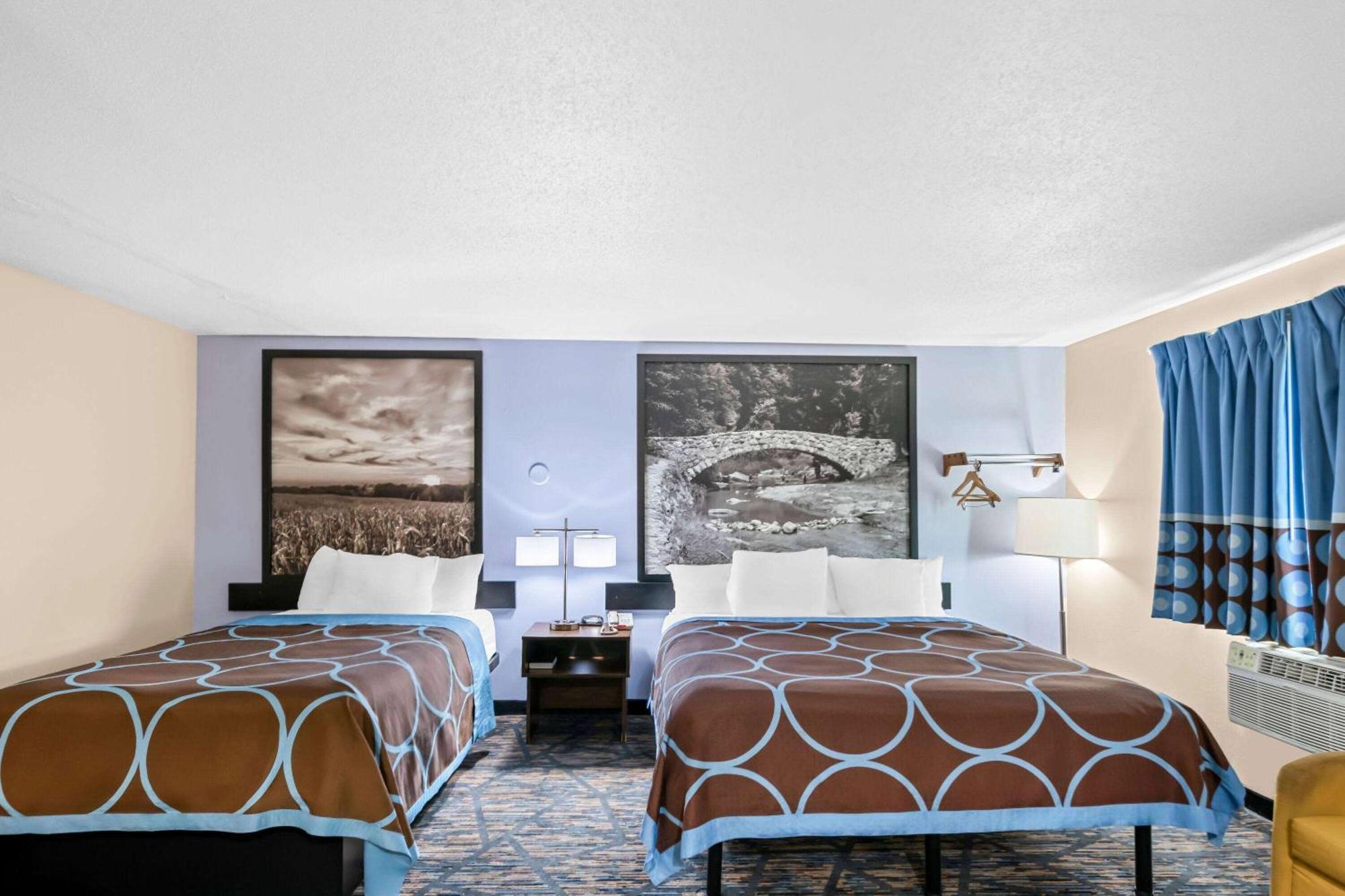 Super 8 By Wyndham Council Bluffs Ia Omaha Ne Area Motel Екстериор снимка