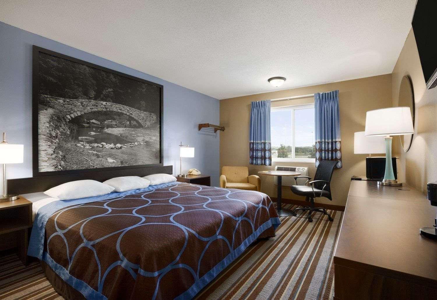 Super 8 By Wyndham Council Bluffs Ia Omaha Ne Area Motel Екстериор снимка